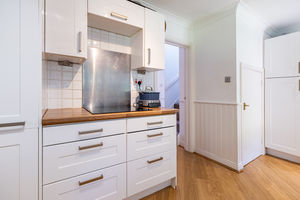 Kitchen- click for photo gallery